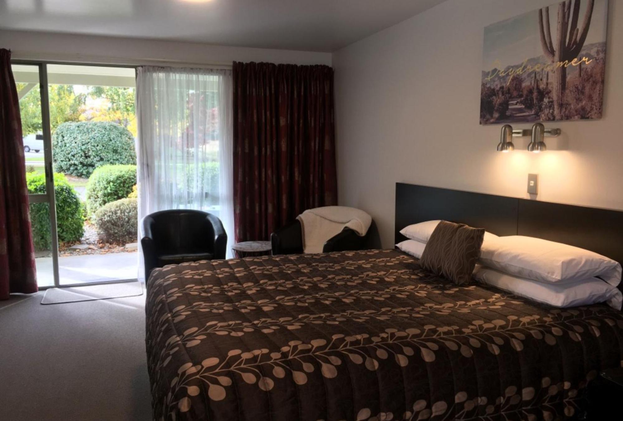 Colonial Manor Motel Кромвель Номер фото