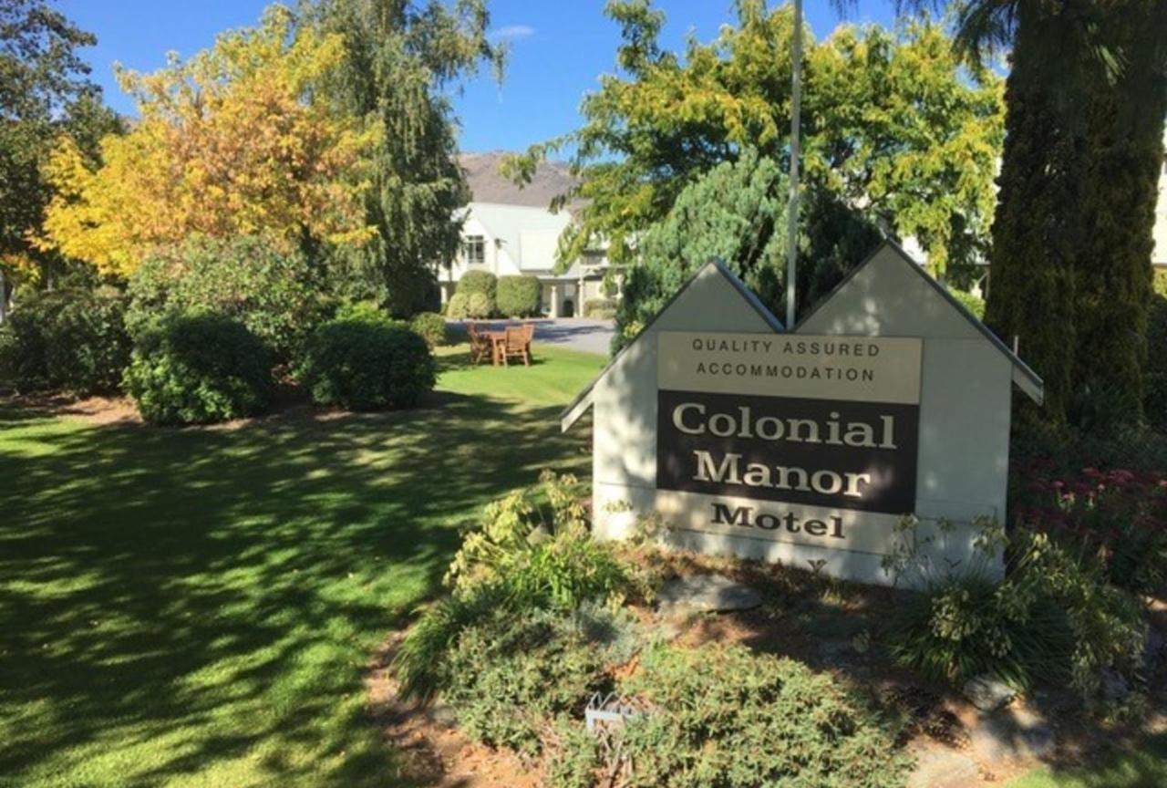 Colonial Manor Motel Кромвель Екстер'єр фото